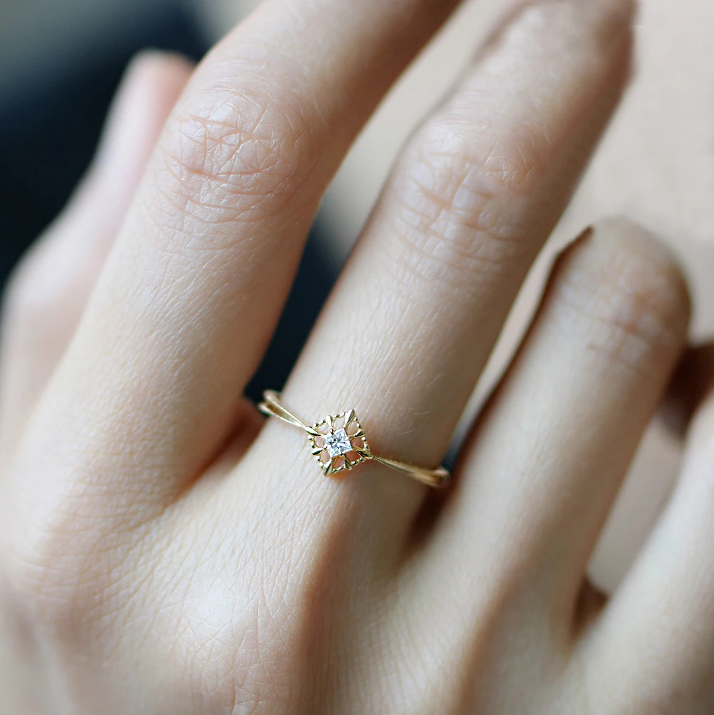 Chic New Square Cutout Zircon Ring Wedding Engagement Party Ring Female Ring Size 7-9
Chic New Square Cutout Zircon Ring Wedding Engagement Party Ring Female Ring Size 7-9