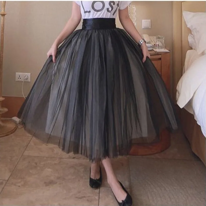 black puffy skirt outfit