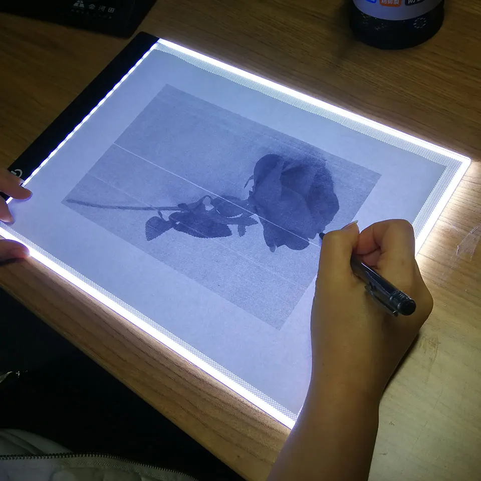 Pintura Stepless A4 Caja de luz LED Tablero de dibujo ultrafino USB para artistas Tatuaje Animaci/ón Dise/ño