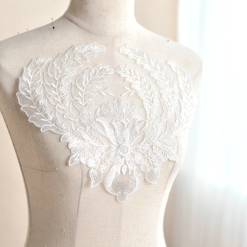 5 Pieces New Lace Applique Bridal Appliques Embroidered Lace Trim Sewing DIY Crafts French Lace Fabric For Wedding 2017 30X25cm
5 Pieces New Lace Applique Bridal Appliques Embroidered Lace Trim Sewing DIY Crafts French Lace Fabric For Wedding 2017 30X25cm
