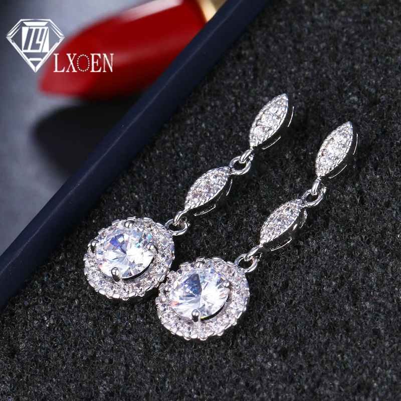 Round Zircon Stone Wedding Women Drop Earrings Silver Color Fashion Romantic Zirconia Girl Party Earings Jewelry Gift Brincos
Round Zircon Stone Wedding Women Drop Earrings Silver Color Fashion Romantic Zirconia Girl Party Earings Jewelry Gift Brincos