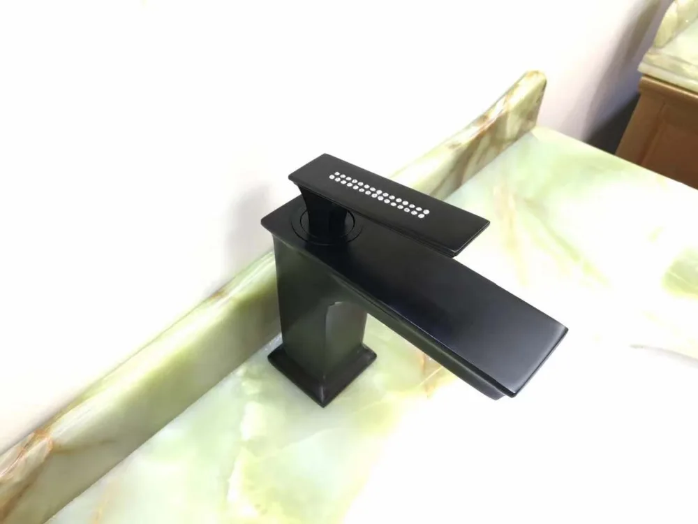 Free ship Black square bathroom basin vessel sink faucet mixer tap deck mounted Crystal handles Single Hole
Free ship Black square bathroom basin vessel sink faucet mixer tap deck mounted Crystal handles Single Hole