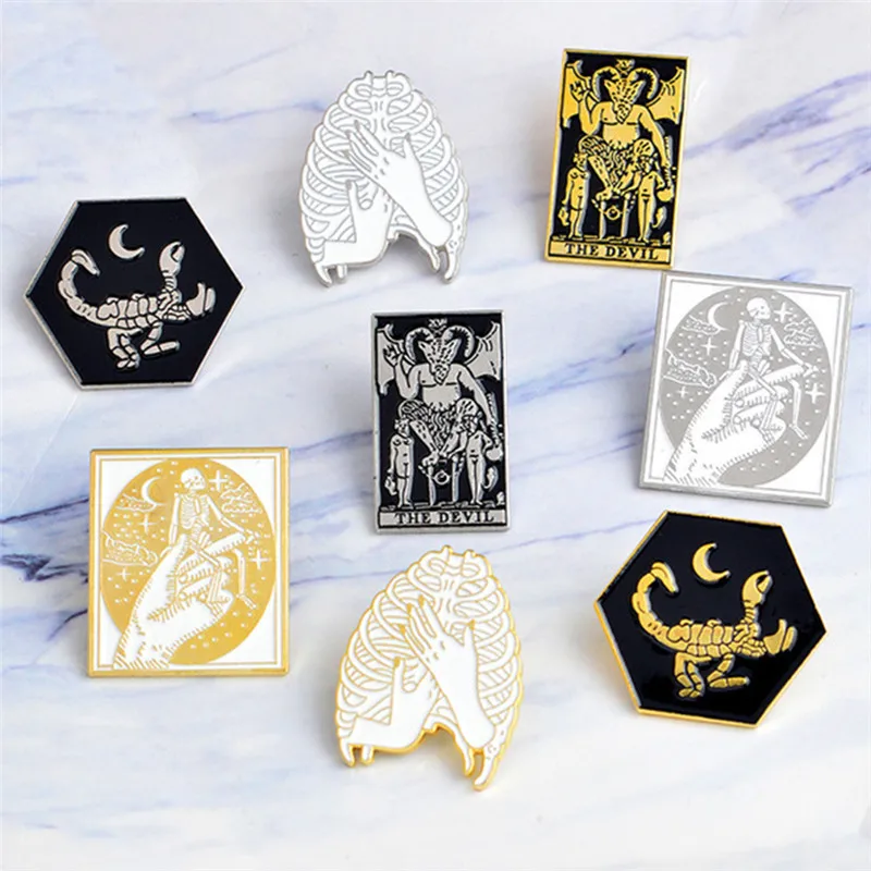 

NEW 4pcs/set Skeleton Brooches Set Devil Scorpion Rib Cage Pin Badges Lapel Pin Punk Enamel Pin Backpack Bag Accessories