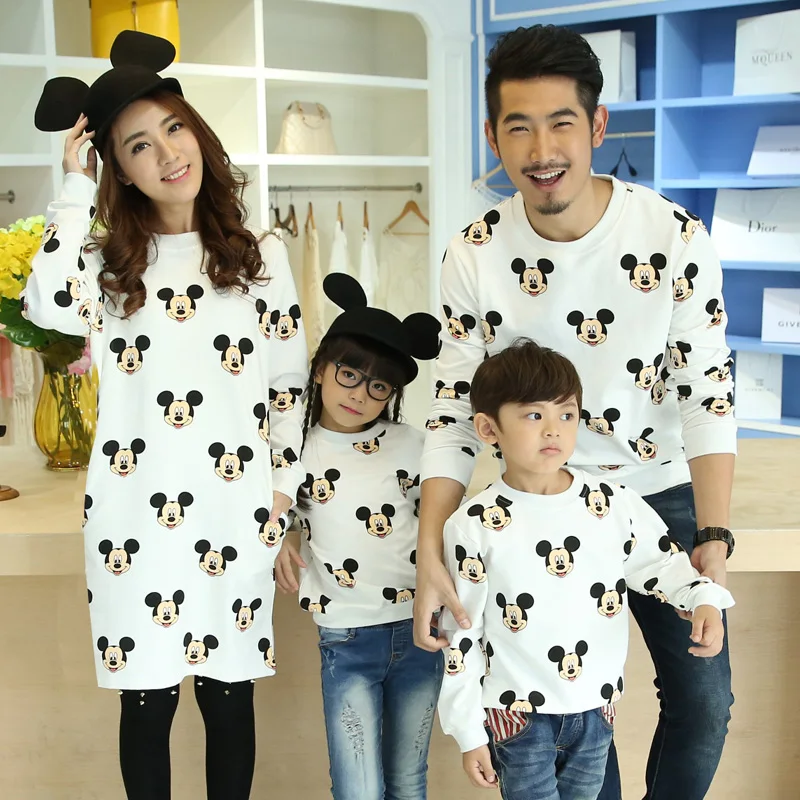 Family matching clothes mother daughter dresses nursing dress baby romper kids jacket women dress family sweater boys t shirt
Family matching clothes mother daughter dresses nursing dress baby romper kids jacket women dress family sweater boys t shirt