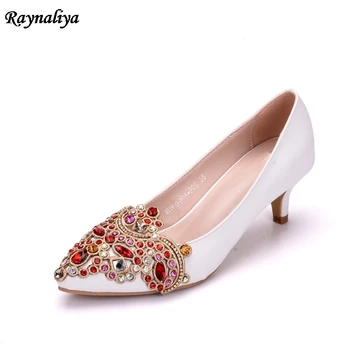 5cm Heel Woman Wedding Shoes Pumps With Luxury Rhinestones Bridal Shoes Female Ladies Bling Party Dress Shoes XY-A0014
5cm Heel Woman Wedding Shoes Pumps With Luxury Rhinestones Bridal Shoes Female Ladies Bling Party Dress Shoes XY-A0014