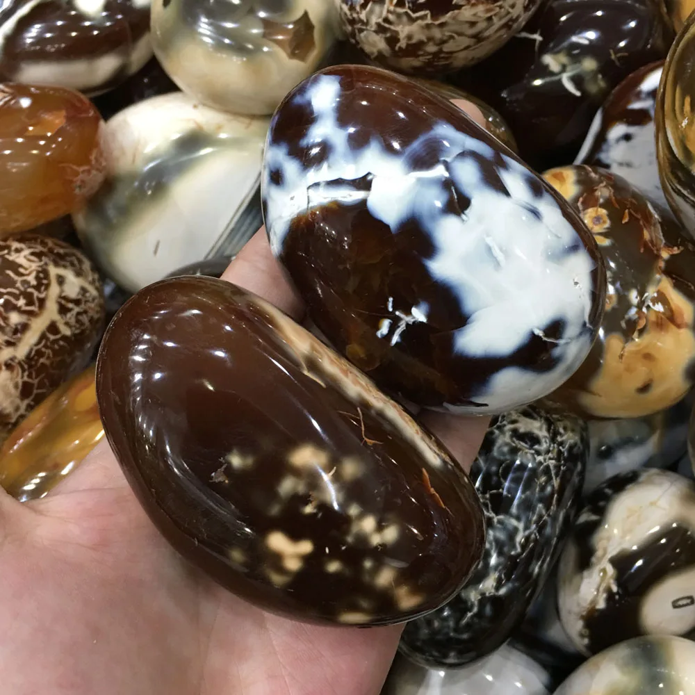 1kg Hot sale Natural Smooth Polished Hand Carved Brown copper flowers Agate play stone
1kg Hot sale Natural Smooth Polished Hand Carved Brown copper flowers Agate play stone
