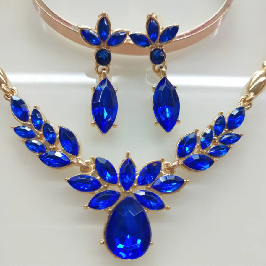 Valentines Day Gift Colorful Crystal Jewelry Sets High Quality Wedding Golden Plated Women Necklace Earring Set Indian Jewelry 
Valentines Day Gift Colorful Crystal Jewelry Sets High Quality Wedding Golden Plated Women Necklace Earring Set Indian Jewelry