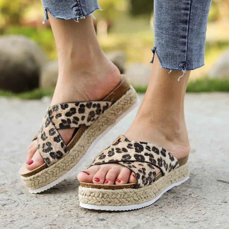 Laamei Women's Wedge Slippers Fashion Casual Platform Slippers Platform Sandals Slippers Women's Leopard Knit Slippers
Laamei Women's Wedge Slippers Fashion Casual Platform Slippers Platform Sandals Slippers Women's Leopard Knit Slippers