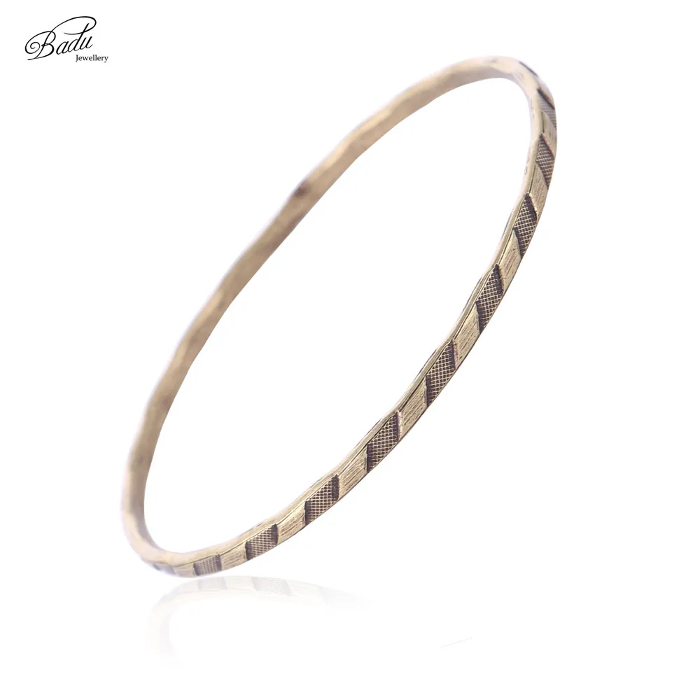 Badu Retro Antique Bangle Bracelet for Women Engraved Pattern Round Vintage Jewelry Fashion Accessories
Badu Retro Antique Bangle Bracelet for Women Engraved Pattern Round Vintage Jewelry Fashion Accessories