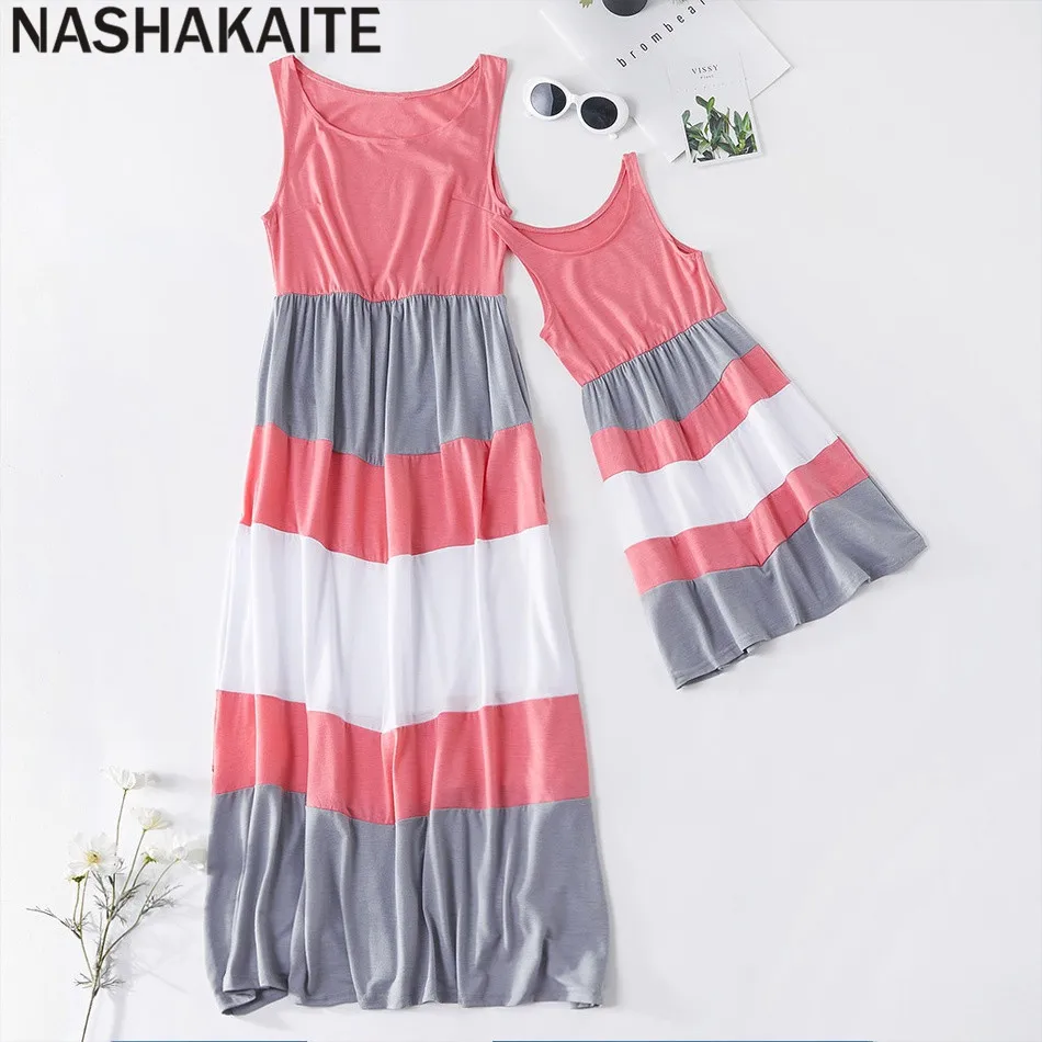 NASHAKAITE Mum and daughter clothes Pink with Gray Patchwork vestido longo festa Matching family outfits Mother Daughter Dresses
NASHAKAITE Mum and daughter clothes Pink with Gray Patchwork vestido longo festa Matching family outfits Mother Daughter Dresses