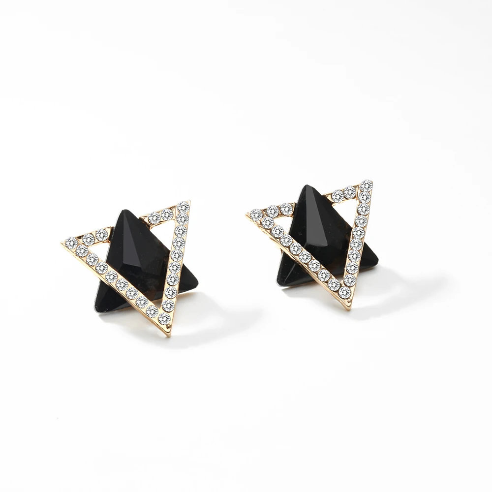 Korean Fashion Luxury Black White Crystal Inlay Geometric Gold Triangle Statement Stud Earrings for Women Office Party Jewelry
Korean Fashion Luxury Black White Crystal Inlay Geometric Gold Triangle Statement Stud Earrings for Women Office Party Jewelry