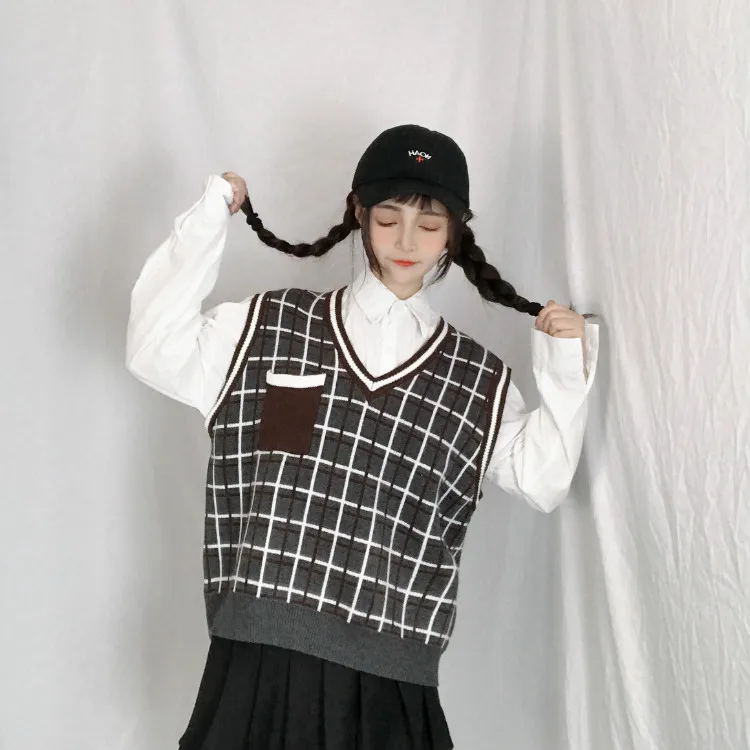 Фото 2018 Модные женские осенние майки новый милый свитер в Японскую клетку с V-образным