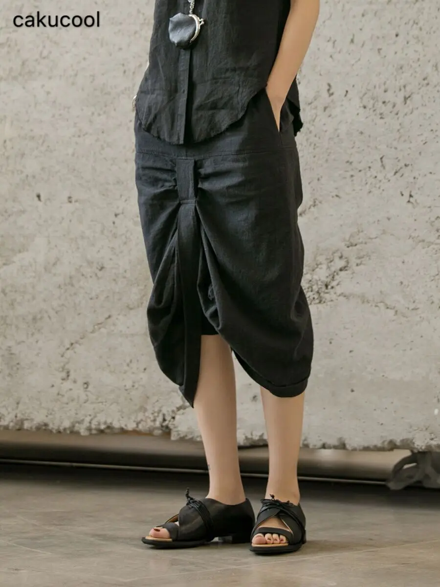Cakucool 2019 dark wind personality open pleated linen black comfortable female skirt
Cakucool 2019 dark wind personality open pleated linen black comfortable female skirt