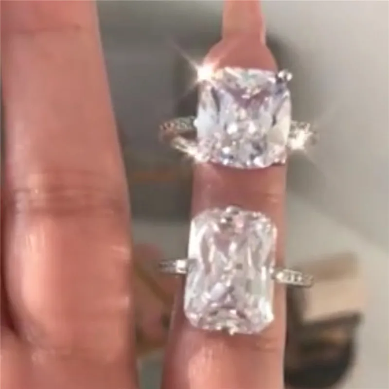 Maharani Luxe Promise ring 925 Sterling silver Cushion cut AAAAA Cz Stone Statement Party Wedding Band Rings for women Jewelry
Maharani Luxe Promise ring 925 Sterling silver Cushion cut AAAAA Cz Stone Statement Party Wedding Band Rings for women Jewelry