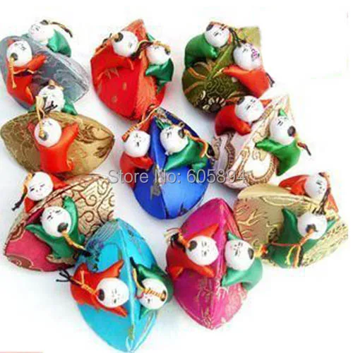 Cheap Creative Cute Small Jewelry Boxes Kids Sea Shell Packing Chinese Silk Handicrafts Decorative Wedding Ring Gift Cases
Cheap Creative Cute Small Jewelry Boxes Kids Sea Shell Packing Chinese Silk Handicrafts Decorative Wedding Ring Gift Cases