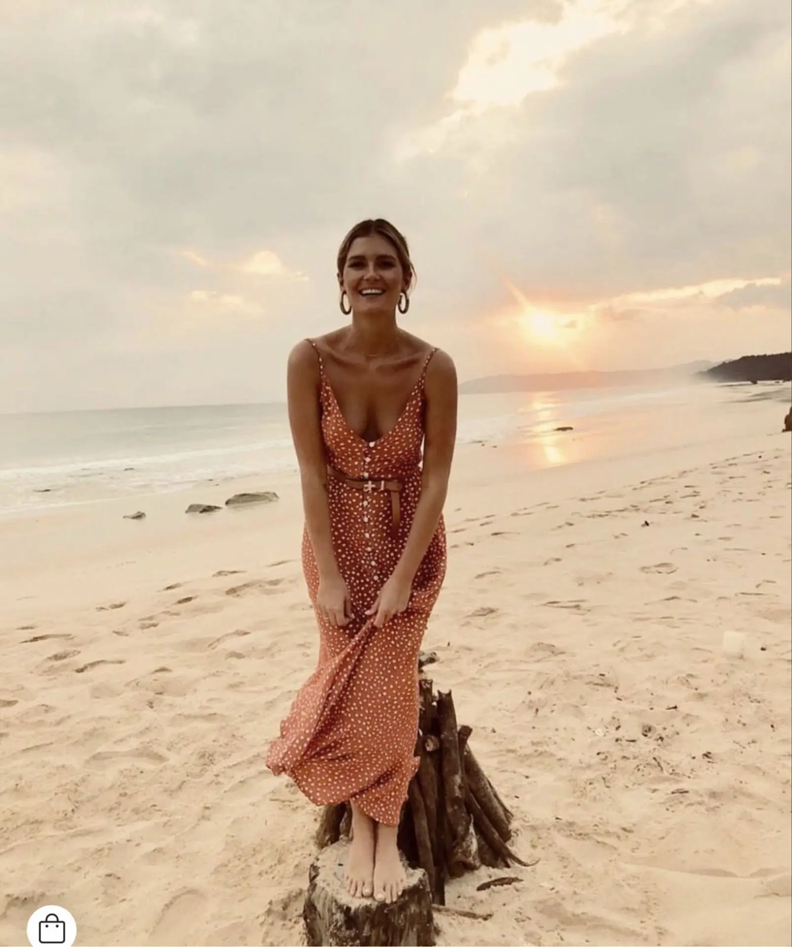 Polka Dot Loose Boho Maxi Woman Dress Spaghetti Strap Sleeveless Vintage Beach Dresses V Neck Summer Party Vestido
Polka Dot Loose Boho Maxi Woman Dress Spaghetti Strap Sleeveless Vintage Beach Dresses V Neck Summer Party Vestido