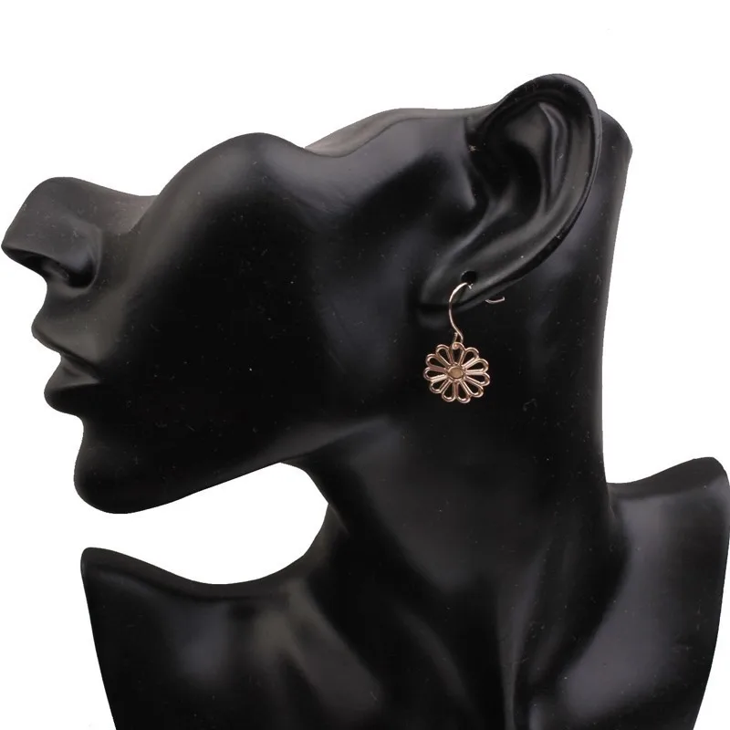 Fashion Design Bohemia Geometric Hanging Earrings Concise Personality Style Trendy Jewelry Party Flower Women Drop Earrings
Fashion Design Bohemia Geometric Hanging Earrings Concise Personality Style Trendy Jewelry Party Flower Women Drop Earrings
