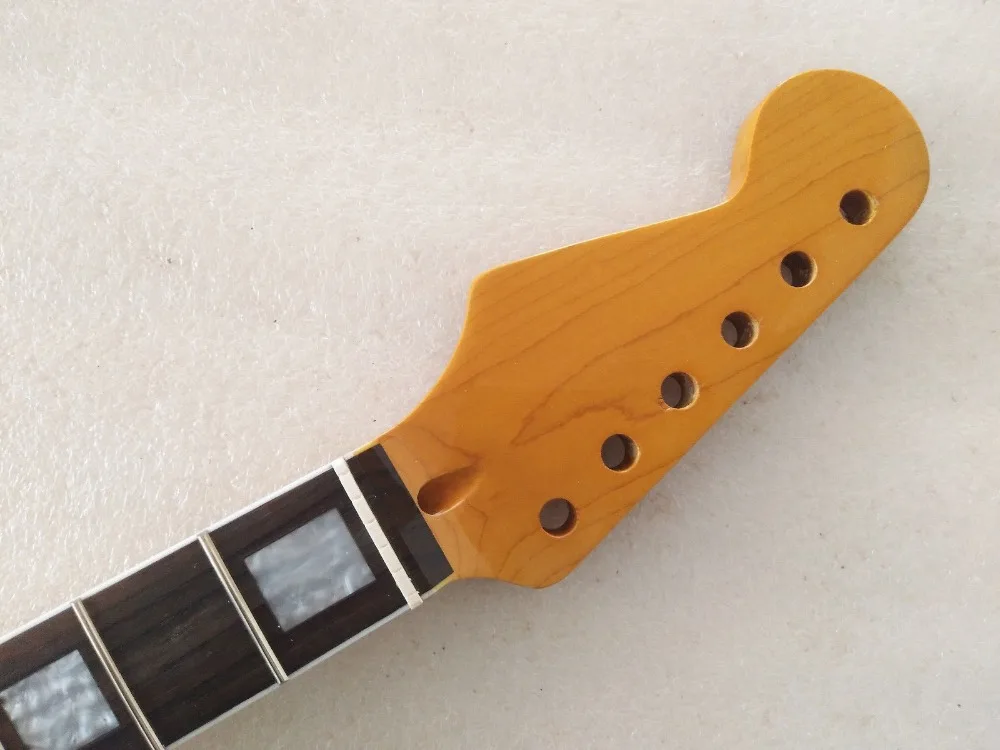 Left hand 22 frets Maple Neck Rosewood Fingerboard for Strat Electric Guitar New
Left hand 22 frets Maple Neck Rosewood Fingerboard for Strat Electric Guitar New