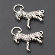 WKOUD 4pcs Silver Color Run Leopard Glamour Alloy Pendant For Necklaces Keychain DIY Jewelry Findings A795
WKOUD 4pcs Silver Color Run Leopard Glamour Alloy Pendant For Necklaces Keychain DIY Jewelry Findings A795