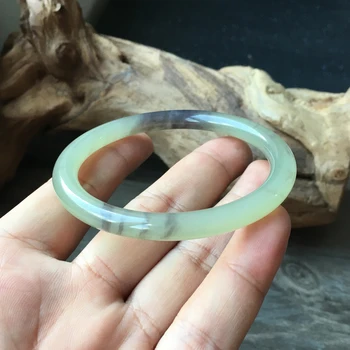 h7#Hetian jade light jade bracelet Qinghai material green white floating smoke purple jade bracelet 
h7#Hetian jade light jade bracelet Qinghai material green white floating smoke purple jade bracelet