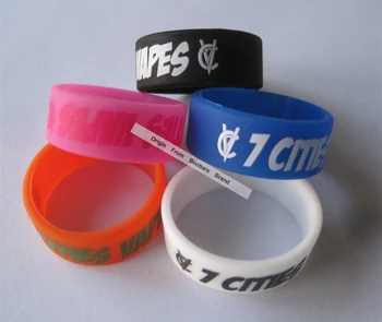 Top selling custom logo text words debossed promotion rubber silicon thumb ring,gift silicon ring band
Top selling custom logo text words debossed promotion rubber silicon thumb ring,gift silicon ring band