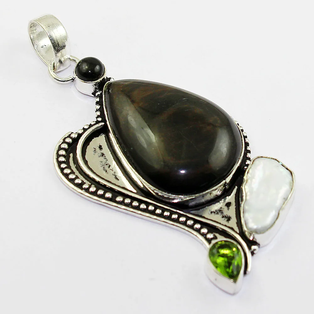 Black Tiger & Biwa Pearls Pendant Silver Overlay over Copper , 73mm, P1210
Black Tiger & Biwa Pearls Pendant Silver Overlay over Copper , 73mm, P1210