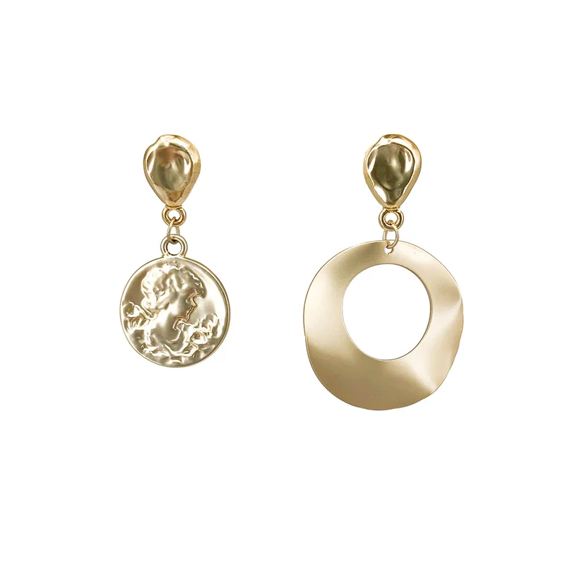 Vintage Avatar Coin Asymmetric Long Drop Earrings Punk Gold Metal Irregular Hollow Round Earrings for Women Girl Jewelry
Vintage Avatar Coin Asymmetric Long Drop Earrings Punk Gold Metal Irregular Hollow Round Earrings for Women Girl Jewelry