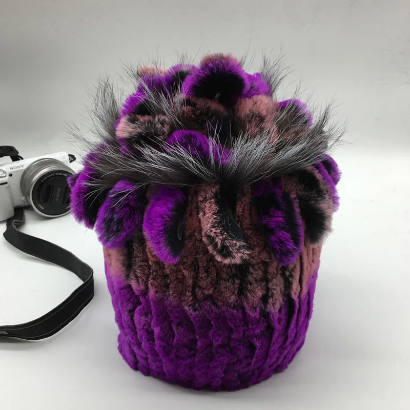 Fashion girl fur cap lady winter natural real rex rabbit fur hat high quality women warm Beanies 100% genuine fur free shipping
Fashion girl fur cap lady winter natural real rex rabbit fur hat high quality women warm Beanies 100% genuine fur free shipping