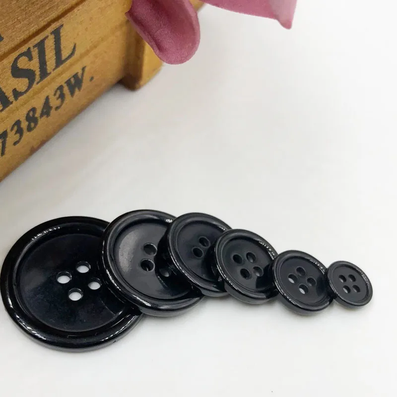 50pcs 11/15/18/20/25/30mm Black Color 4 Holes Flatback Plastic Buttons Shirt Buttons Apparel Sewing Accessories PH251
50pcs 11/15/18/20/25/30mm Black Color 4 Holes Flatback Plastic Buttons Shirt Buttons Apparel Sewing Accessories PH251