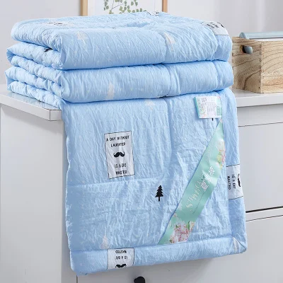 Hot Sales Silk Summer Quilt Air Condition Blanket Satin Jacquard Large Size Adult Comforter Bed Cover Home Use High Quality
Hot Sales Silk Summer Quilt Air Condition Blanket Satin Jacquard Large Size Adult Comforter Bed Cover Home Use High Quality