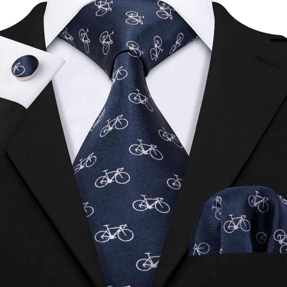 LS-5066 Mens Tie Silk Bicycle Pattern Barry.Wang Navy 8.5cm Neck Ties For Men Wedding Gifts Tie Hanky Cufflinks Set Dropshipping
LS-5066 Mens Tie Silk Bicycle Pattern Barry.Wang Navy 8.5cm Neck Ties For Men Wedding Gifts Tie Hanky Cufflinks Set Dropshipping