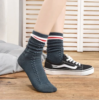 New Arrive Harajuku Retro Women Cotton Loose Socks for Winter In Tube Korean Pure Color Yellow Designer Christmas Cute Kawaii
New Arrive Harajuku Retro Women Cotton Loose Socks for Winter In Tube Korean Pure Color Yellow Designer Christmas Cute Kawaii