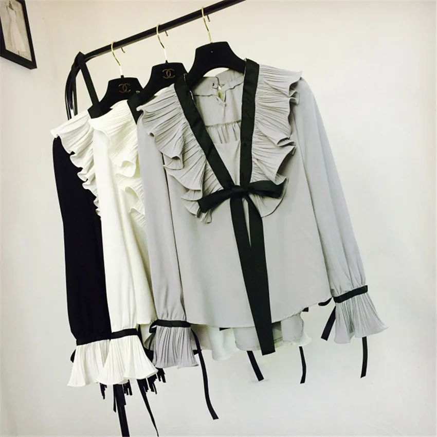 New Autumn Vintage Women Chiffon Blouse Retro Palace Style Girl Bow Tie Shirt Spring Flare Sleeve V-neck Blousas Basic Tops W505
New Autumn Vintage Women Chiffon Blouse Retro Palace Style Girl Bow Tie Shirt Spring Flare Sleeve V-neck Blousas Basic Tops W505