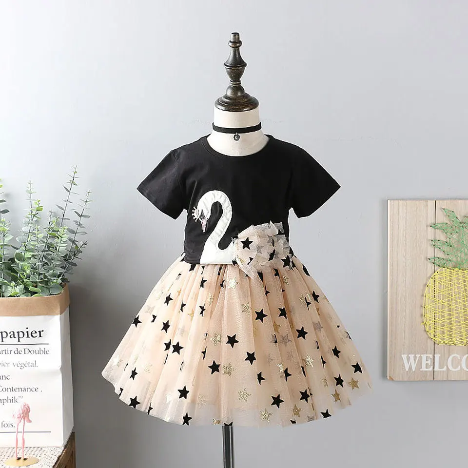 New 2PCS Toddler Kids Girl Clothes Set Summer Short Sleeve Cartoon T-shirt Tops + Stars Skirt Outfit Child Suit New
New 2PCS Toddler Kids Girl Clothes Set Summer Short Sleeve Cartoon T-shirt Tops + Stars Skirt Outfit Child Suit New