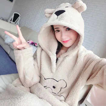 Cartoon bear more lovely students coral flannel pajamas women fall and winter 
Cartoon bear more lovely students coral flannel pajamas women fall and winter