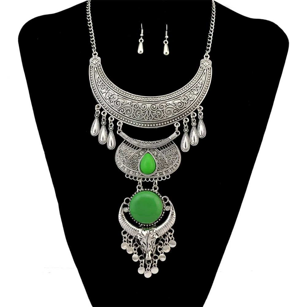 Vintage Retro Style Ethnic Tribal Silver Alloy Moon shape Resin Gem Cattle Head Tassel Long Necklace Earrings Set Women Jewelry
Vintage Retro Style Ethnic Tribal Silver Alloy Moon shape Resin Gem Cattle Head Tassel Long Necklace Earrings Set Women Jewelry