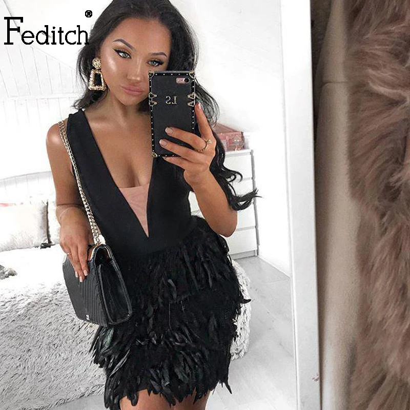 Feditch New Feather Sexy Dress Women Elegant V Neck Sleeveless Slim Dresses Clubwear Night Vintage Black Red Party Short Vestido
Feditch New Feather Sexy Dress Women Elegant V Neck Sleeveless Slim Dresses Clubwear Night Vintage Black Red Party Short Vestido