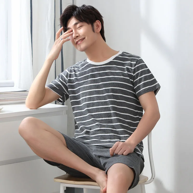 2019 Summer Casual Striped Cotton Short Sleeve Pajamas Sets for Men Sleepwear Male Homewear Lounge wear Night Suit Home Clothes
2019 Summer Casual Striped Cotton Short Sleeve Pajamas Sets for Men Sleepwear Male Homewear Lounge wear Night Suit Home Clothes