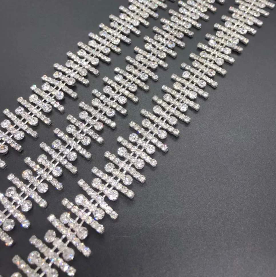 1 Yard Silver Crystal Rhinestone Trim Chain Decoration Crystals Trim for DIY Handmade Bridal Wedding Dress Belt Jewelry Necklace
1 Yard Silver Crystal Rhinestone Trim Chain Decoration Crystals Trim for DIY Handmade Bridal Wedding Dress Belt Jewelry Necklace