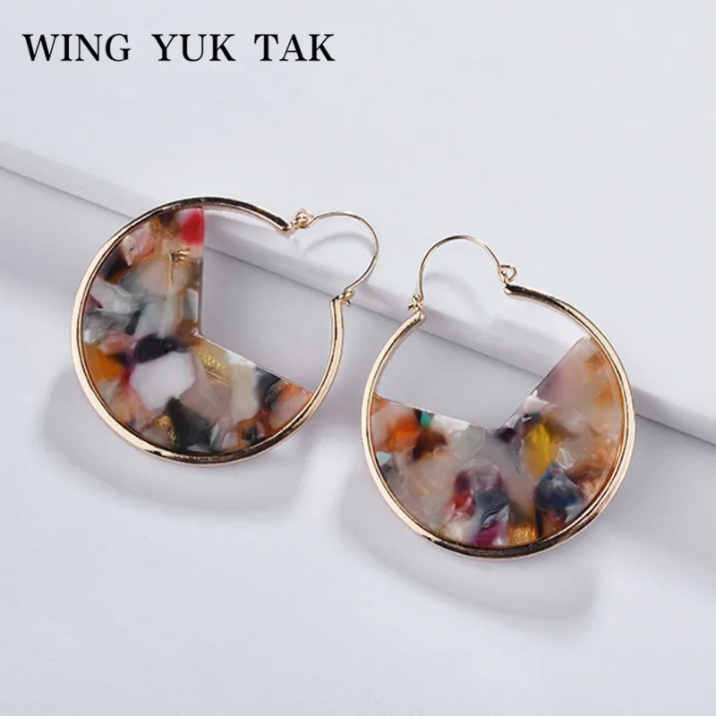 wing yuk tak Vintage Resin Hoop Earrings Simple Fashion Round Statement Earrings For Women
wing yuk tak Vintage Resin Hoop Earrings Simple Fashion Round Statement Earrings For Women