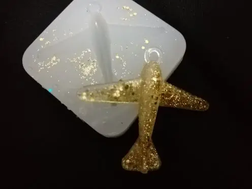 DIY Handmade Aircraft Pendant Mold Epoxy Silicone Mould Epoxy Resin Jewelry Making Craft Tools
DIY Handmade Aircraft Pendant Mold Epoxy Silicone Mould Epoxy Resin Jewelry Making Craft Tools
