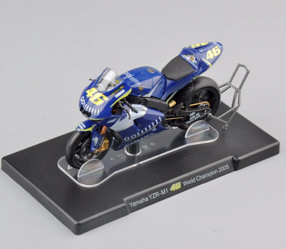 1/18 Scale Motorcycle Model VALENTINO ROSSI Yamaha YZR-M1 No.46 World Champion 2005 Racing Bike Collections Toys
1/18 Scale Motorcycle Model VALENTINO ROSSI Yamaha YZR-M1 No.46 World Champion 2005 Racing Bike Collections Toys