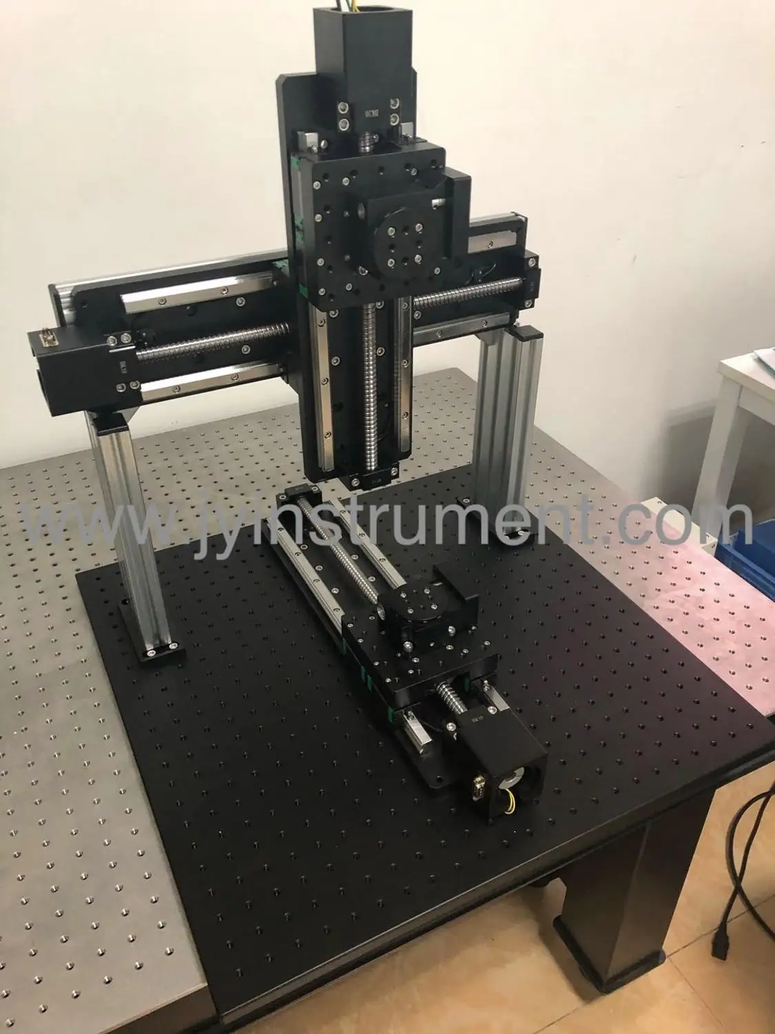 High precision motorized xyzr xyz and xy linear motion translation stage, 100x100x100x60x60
High precision motorized xyzr xyz and xy linear motion translation stage, 100x100x100x60x60