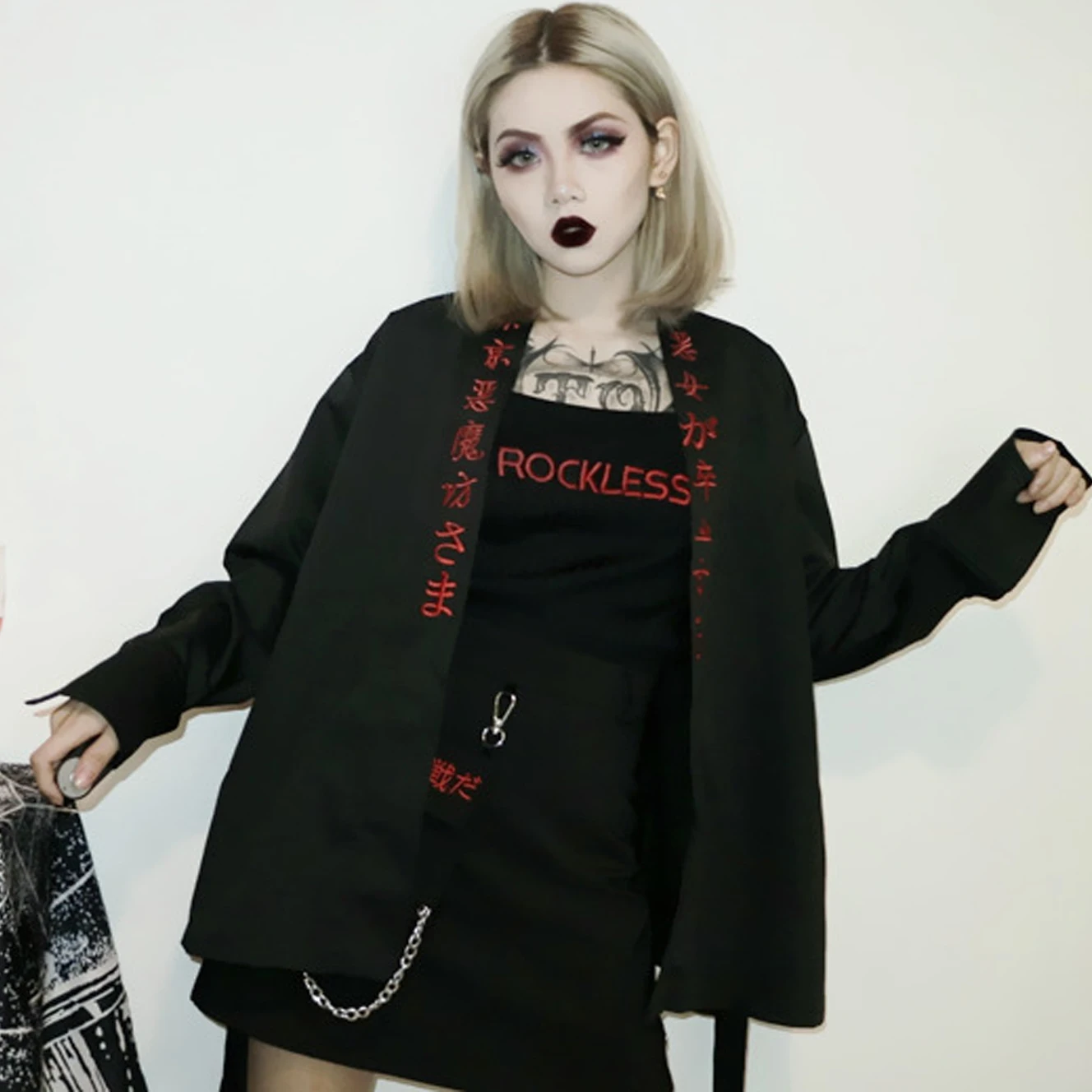 Bad/Girl/Japanese Letter Embroidery Gothic Satin Chiffon Kimono Split Ribbon Belt Blouse Streetwear Punk Top Shirt Cardigan/Kpop
Bad/Girl/Japanese Letter Embroidery Gothic Satin Chiffon Kimono Split Ribbon Belt Blouse Streetwear Punk Top Shirt Cardigan/Kpop