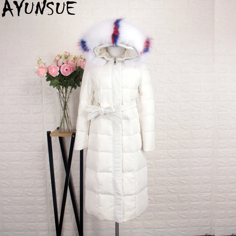 AYUNSUE 2019 Winter Down Jacket Woman Hooded Korean Long Down Coat Large Fur Collar Warm Puffer Jacket Casacas Para Mujer H8002
AYUNSUE 2019 Winter Down Jacket Woman Hooded Korean Long Down Coat Large Fur Collar Warm Puffer Jacket Casacas Para Mujer H8002
