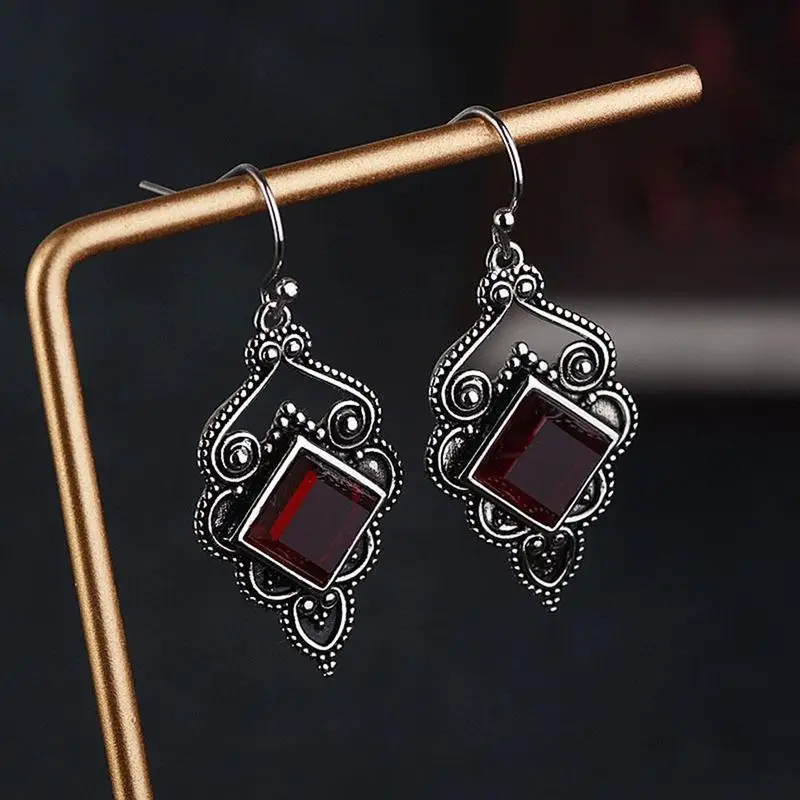 Thai Silver Dangle Drop Earrings Women Natural Red Stone Vintage Square Shaped Long Dangling Earring Female Personalized Jewelry
Thai Silver Dangle Drop Earrings Women Natural Red Stone Vintage Square Shaped Long Dangling Earring Female Personalized Jewelry