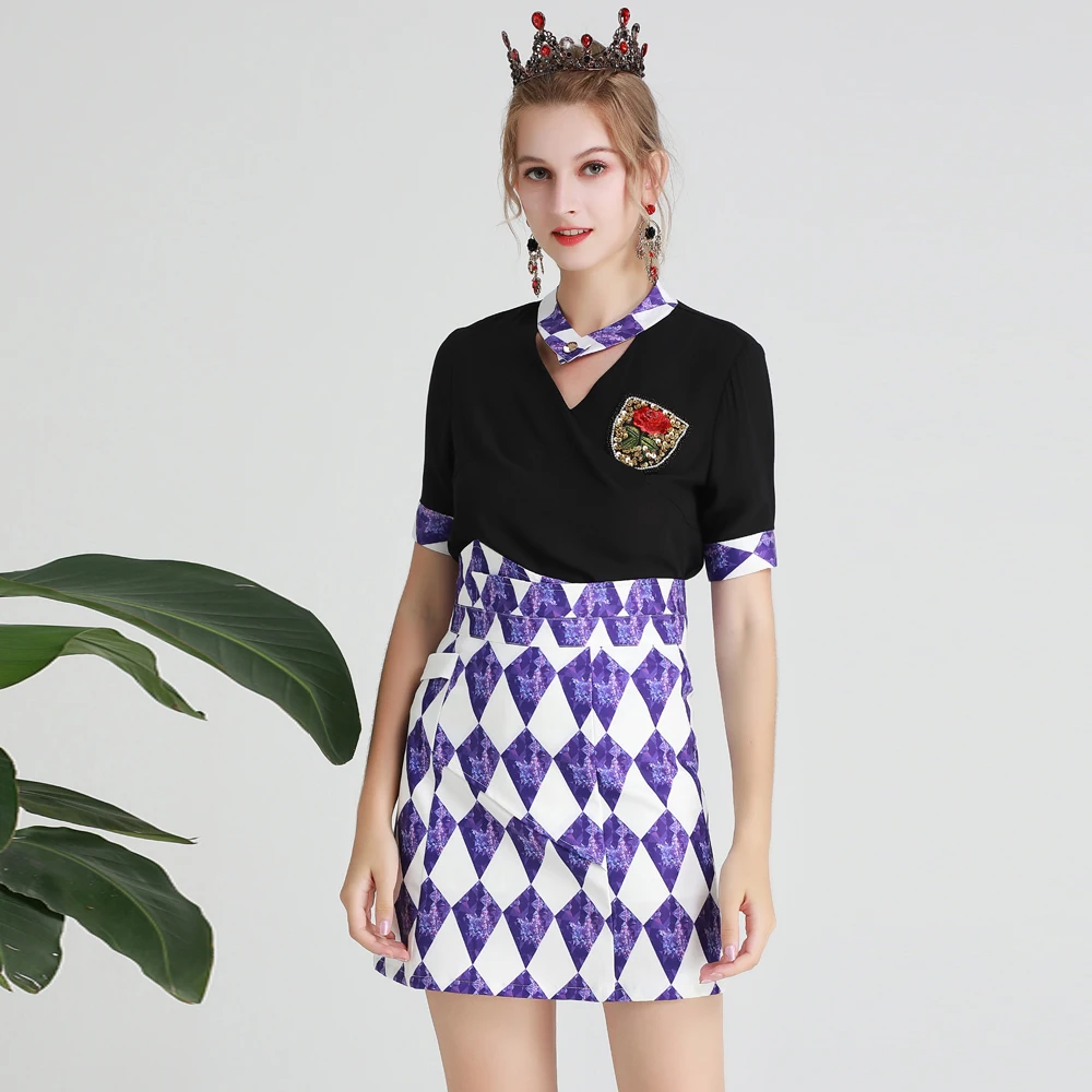 Red RoosaRosee Runway Designer Fashion Women 2 Piece Set Flower Embroidery Beads Sequin Black Shirt Tops Mini Skirt Summer Suits
Red RoosaRosee Runway Designer Fashion Women 2 Piece Set Flower Embroidery Beads Sequin Black Shirt Tops Mini Skirt Summer Suits