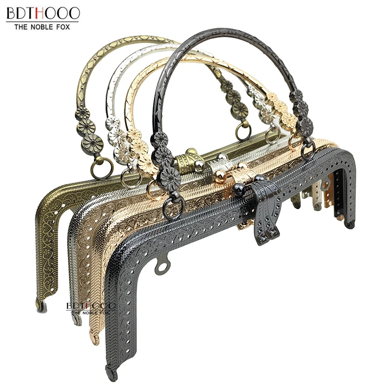 BDTHOOO 3pcs 20cm Metal Purse Frame Handle Clutch Bag Accessories DIY Kiss Clasp Lock Bronze Embossing M-shaped HandBag Hardware
BDTHOOO 3pcs 20cm Metal Purse Frame Handle Clutch Bag Accessories DIY Kiss Clasp Lock Bronze Embossing M-shaped HandBag Hardware