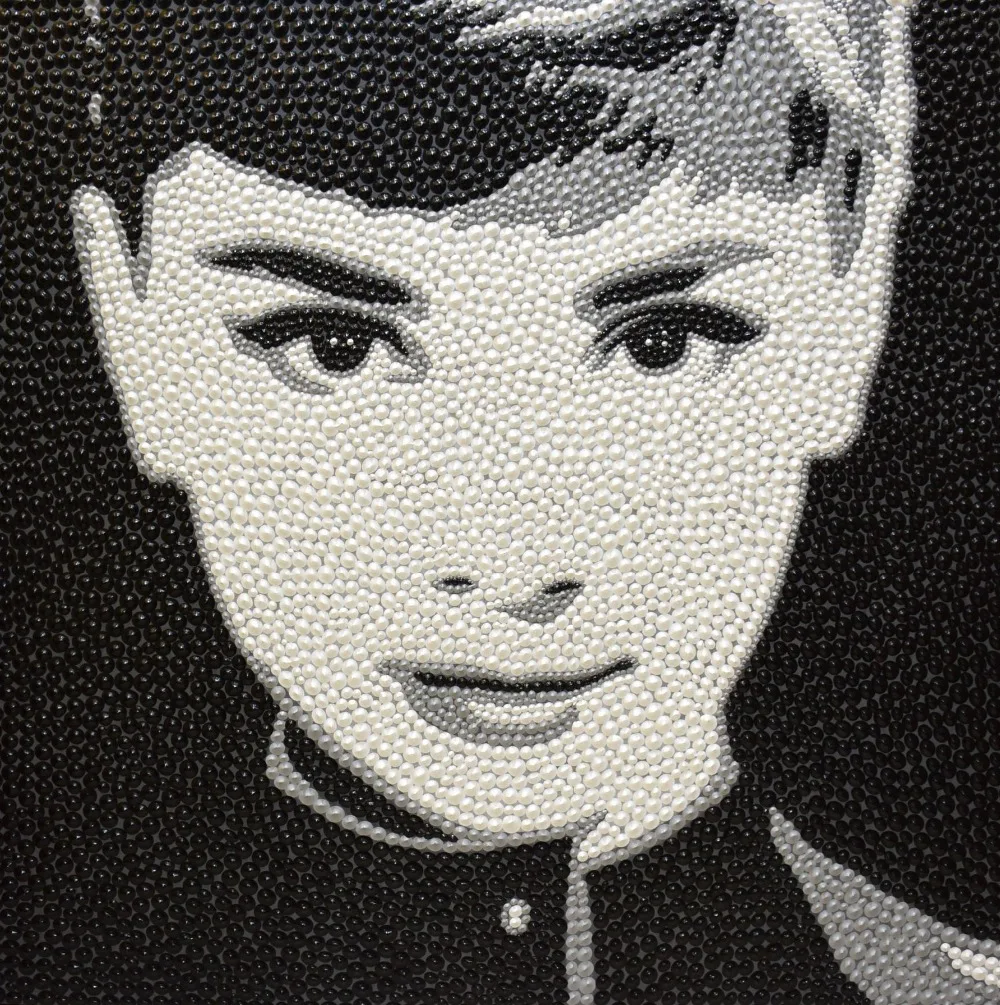 100% HandPainted Original Texture Pushpin shape Oil Canvas Painting Modern Painting Audrey Hepburn Art Picture for Living Room
100% HandPainted Original Texture Pushpin shape Oil Canvas Painting Modern Painting Audrey Hepburn Art Picture for Living Room