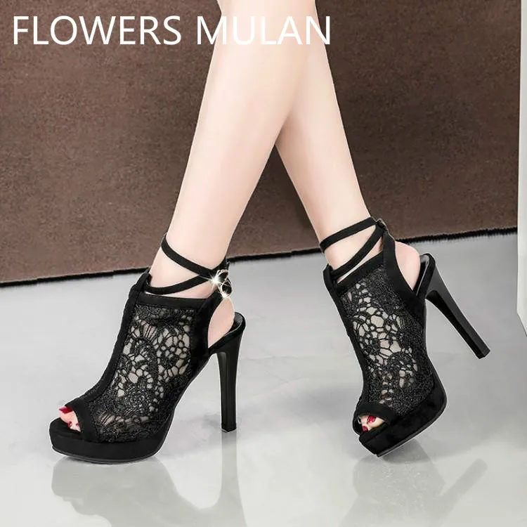 Sexy Lace Upper Boots Sandals Peep Toe Two Ankle Buckle Gladiators Slingbacks Ladies High Heels Shoes Brand Designer Zapatos
Sexy Lace Upper Boots Sandals Peep Toe Two Ankle Buckle Gladiators Slingbacks Ladies High Heels Shoes Brand Designer Zapatos
